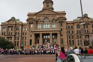 SB4 March in Front of Fort Worth Courthouse